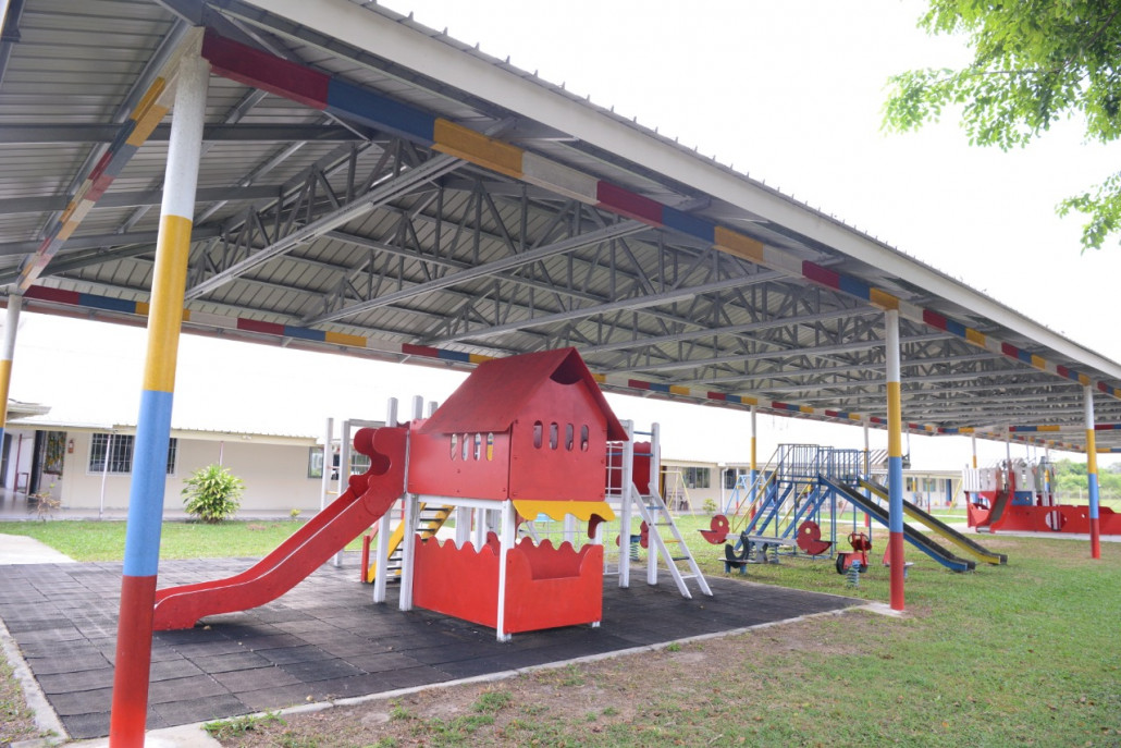 室外游乐场 Outdoor playground